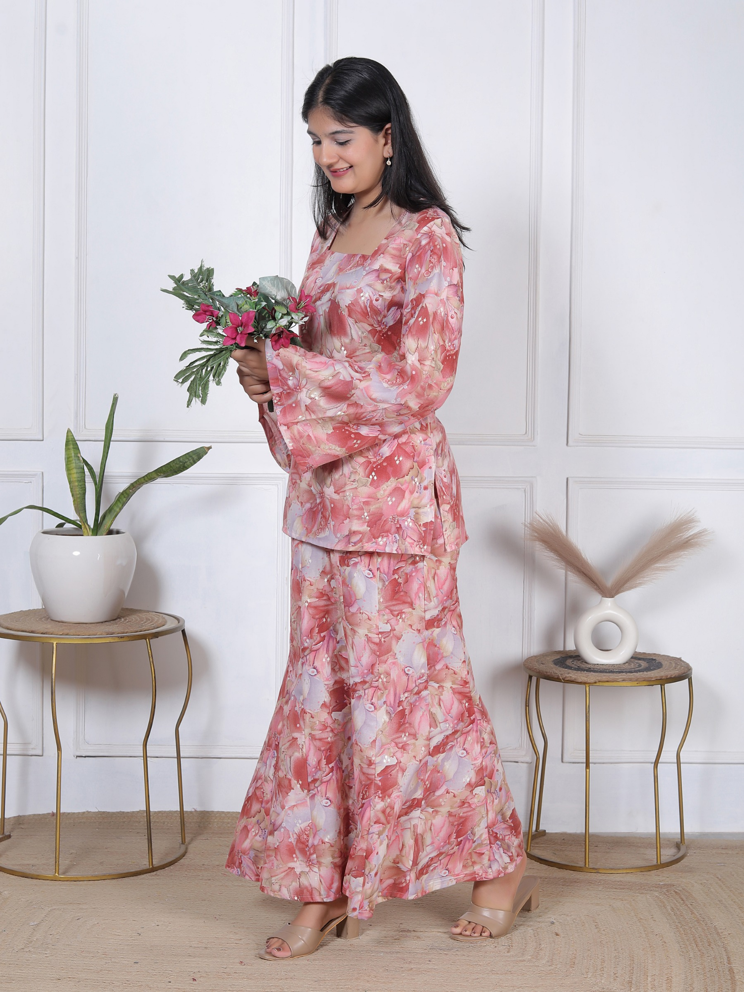 🌸Gulnaar square neck bell sleeves  Co-ord set🌸