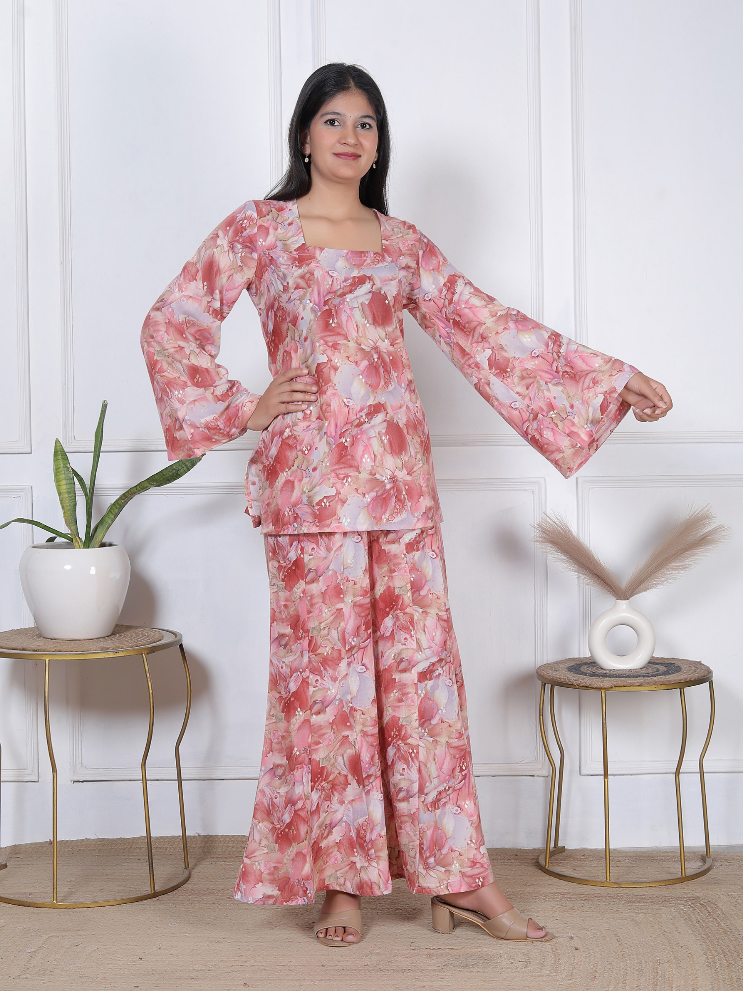 🌸Gulnaar square neck bell sleeves  Co-ord set🌸