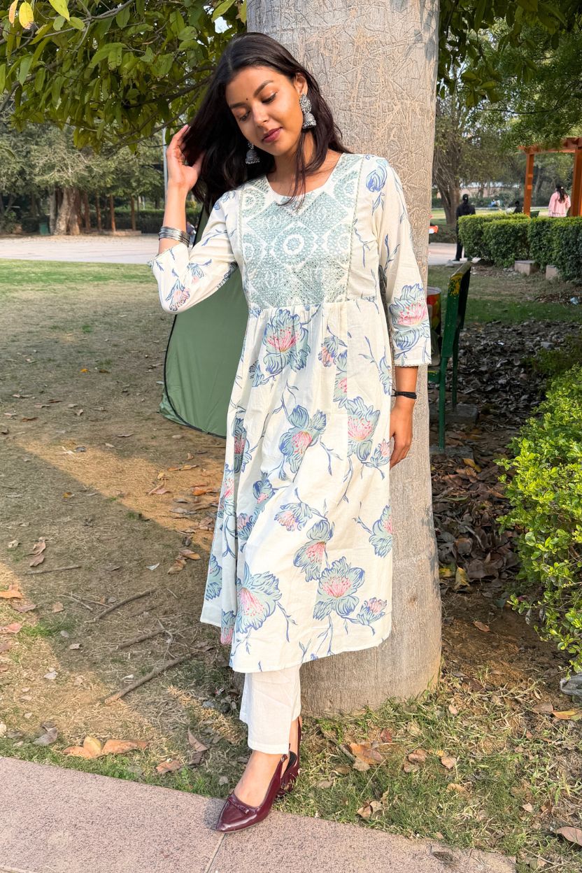 Neck and print detail of basanti blue kurti