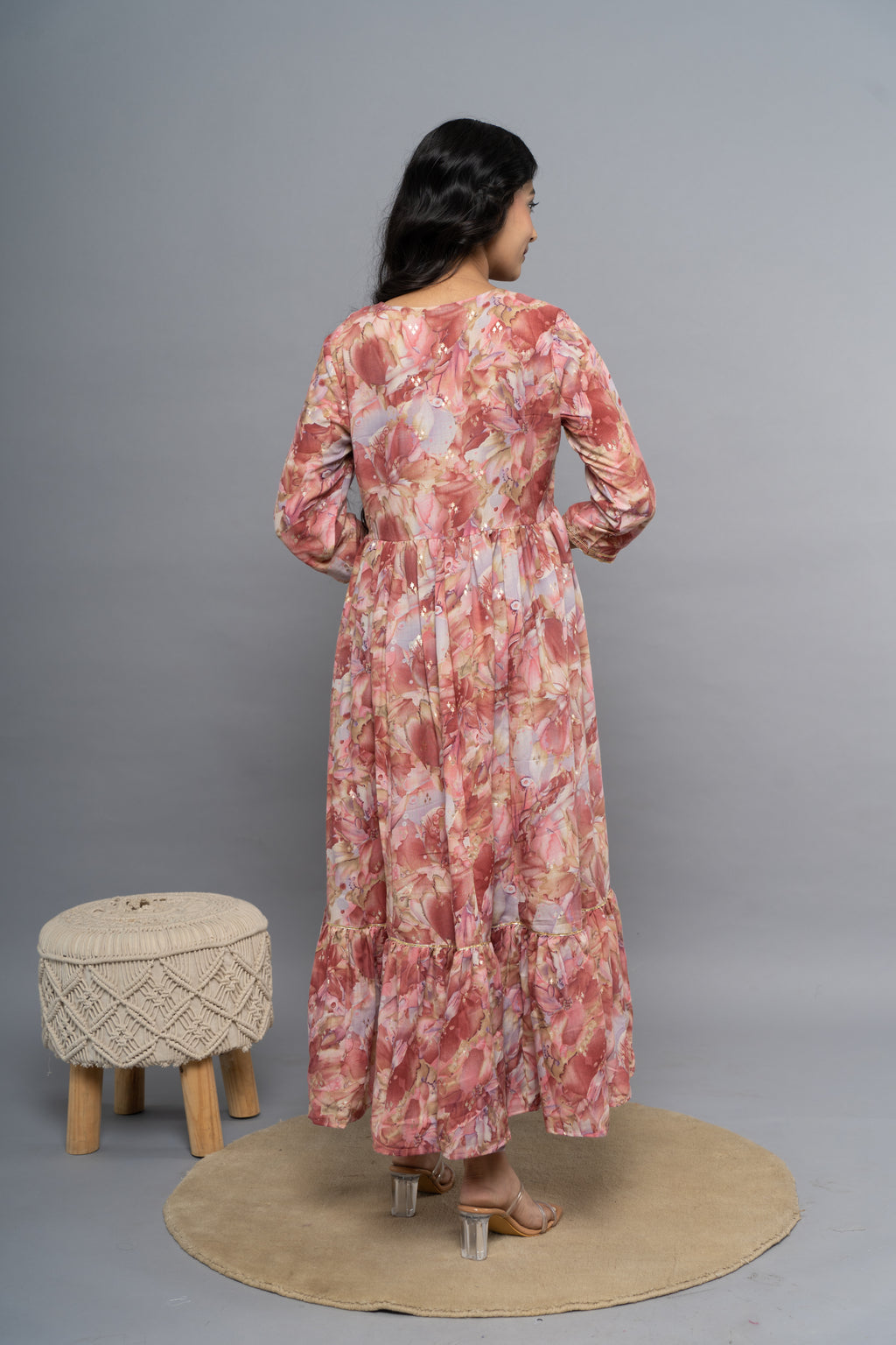 Back view of women’s pink embroidered printed kurta by Poshida