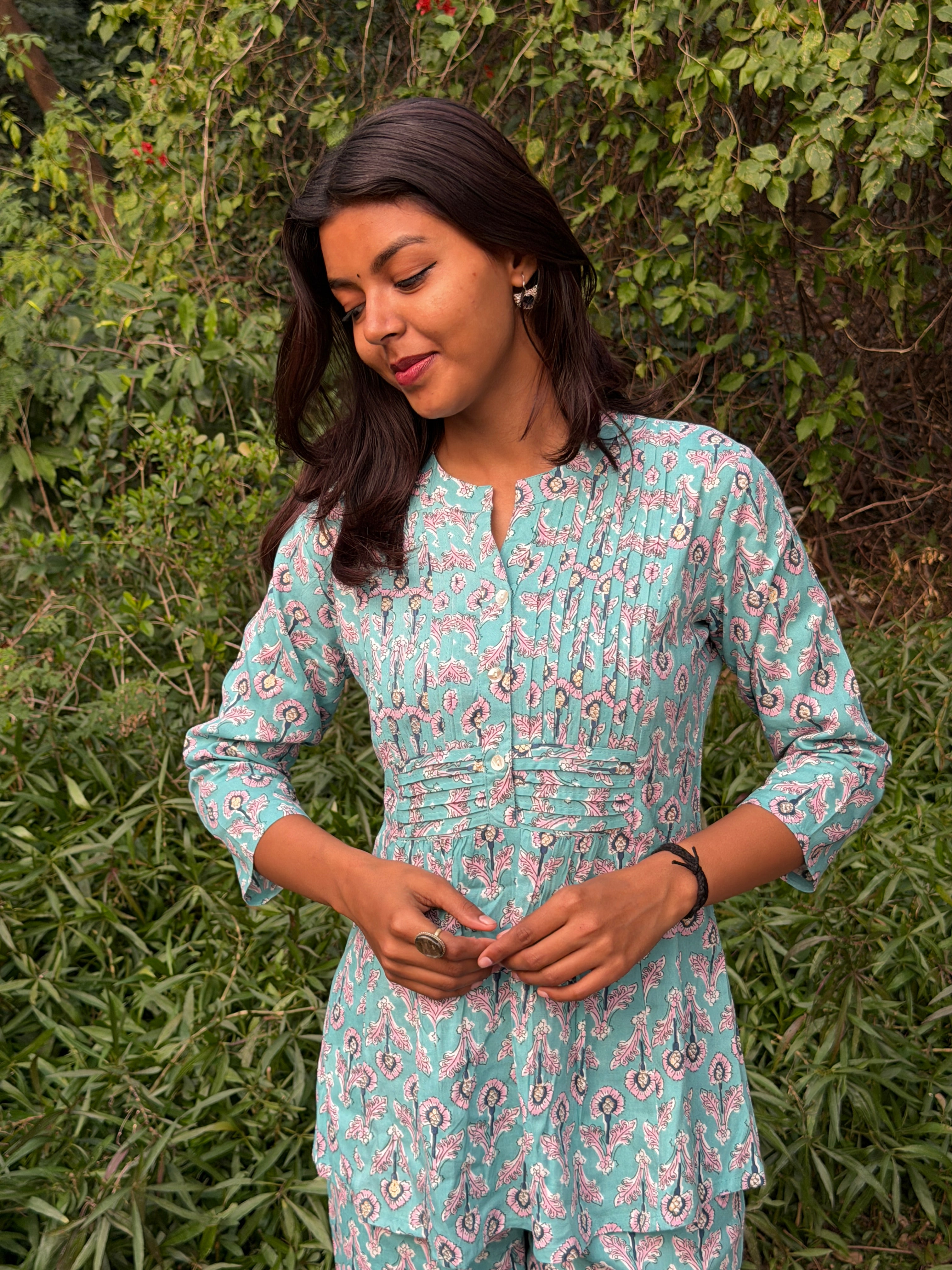 Neck design detail of Bluestar co-ord set